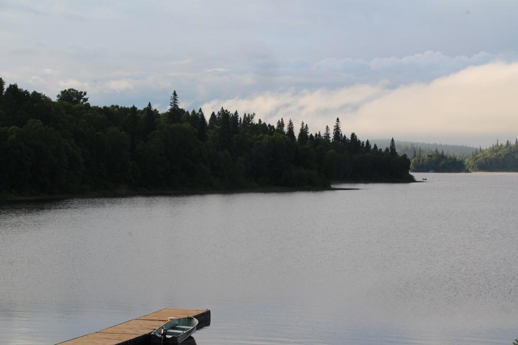 Catfish Lakefront Cabins & Campground Wawa Extérieur photo