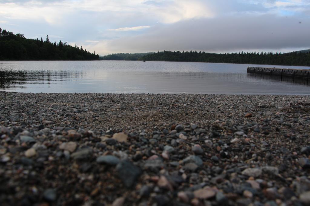 Catfish Lakefront Cabins & Campground Wawa Extérieur photo