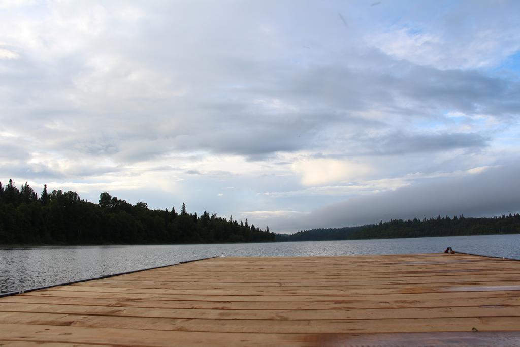 Catfish Lakefront Cabins & Campground Wawa Extérieur photo